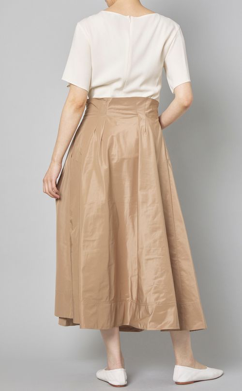 ナイロンタフタフレアスカート