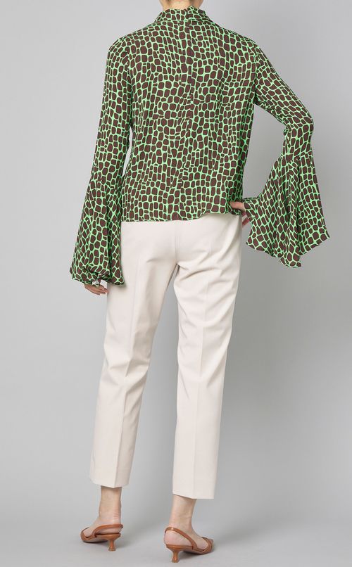 ジラフプリントフレアスリーブブラウス