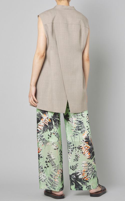 ウールツイルバックスリットジレ