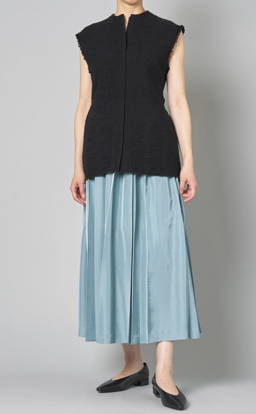 フロントジップニットジレ