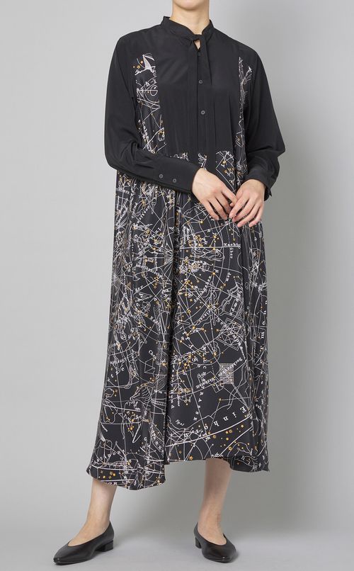 ボウタイコズミックプリントワンピース