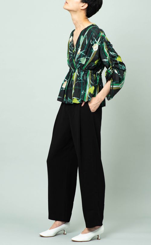 フラワープリントブラウス