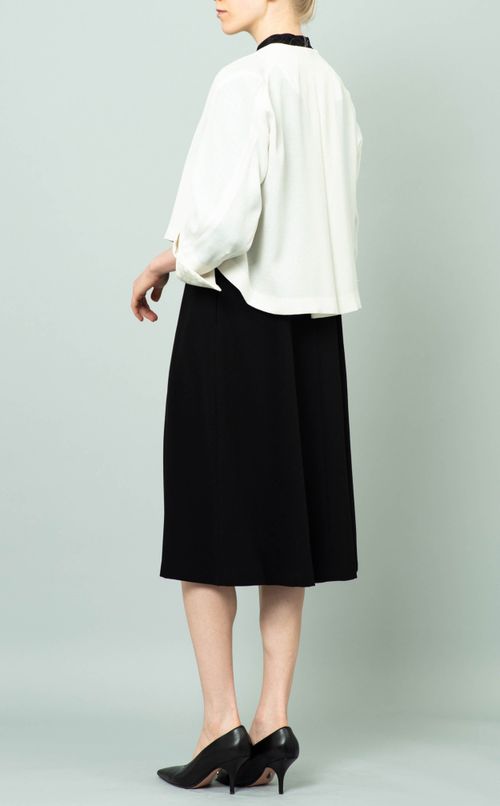 カフスレースノーカラージャケット