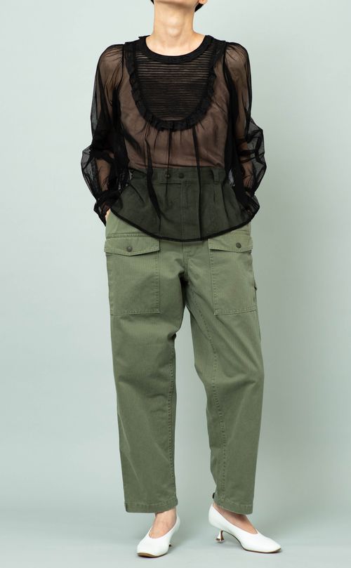 ヨーク切替ピンタックブラウス