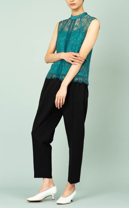 フラワーレースプルオーバーブラウス