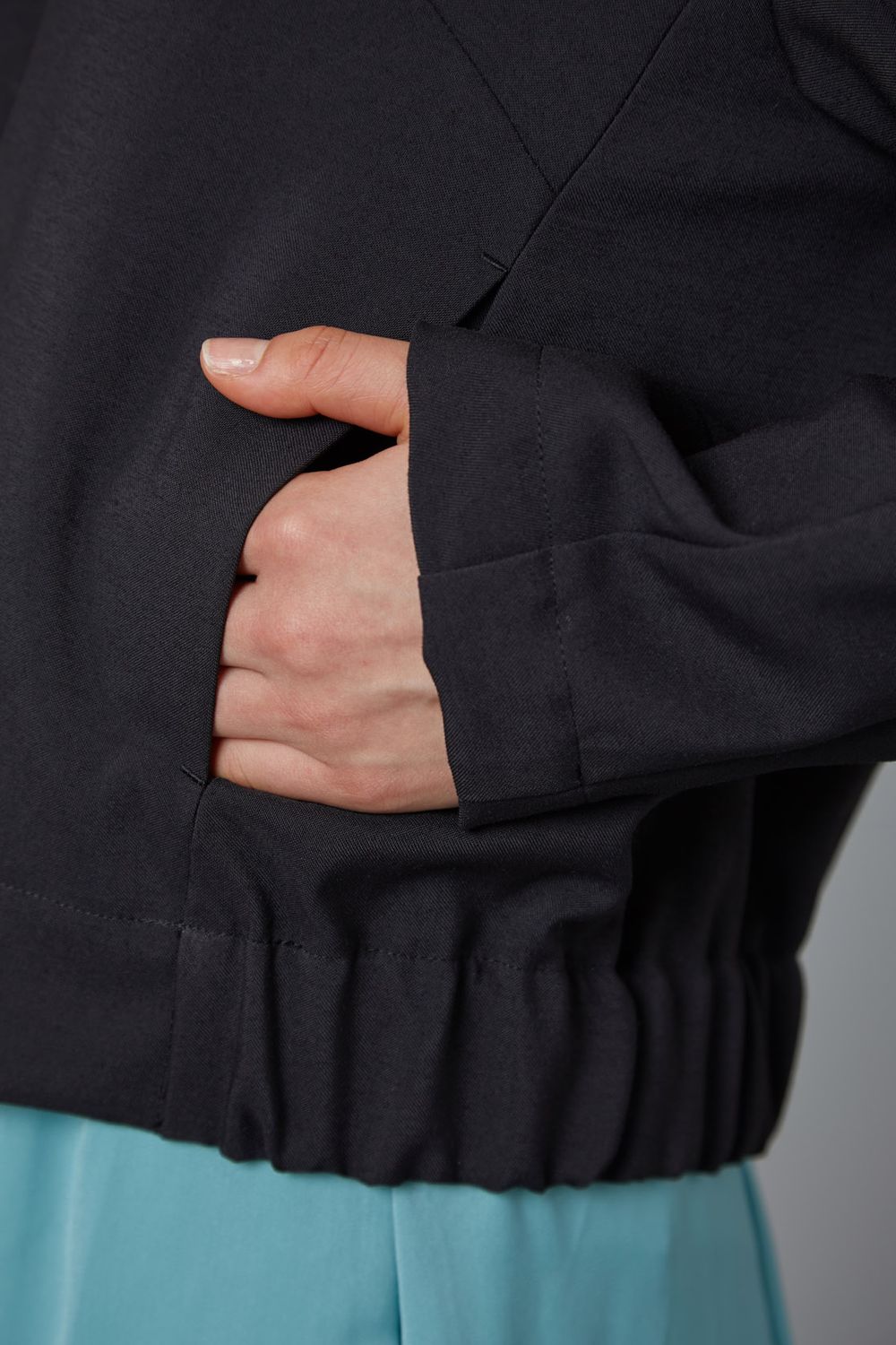 ノーカラージップアップブルゾン