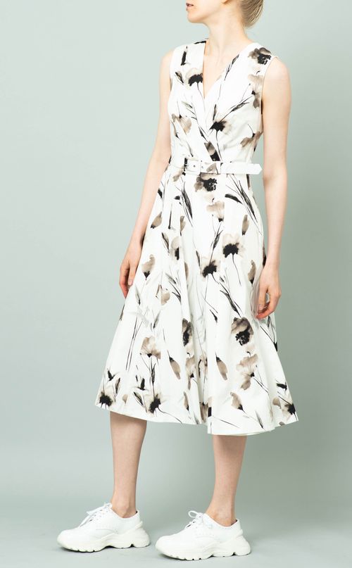 ベルト付フラワーワンピース