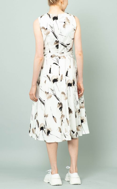 ベルト付フラワーワンピース