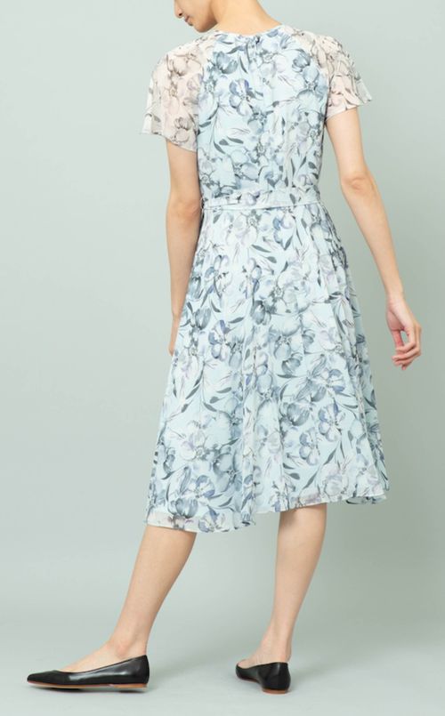 ウエストリボンワンピース