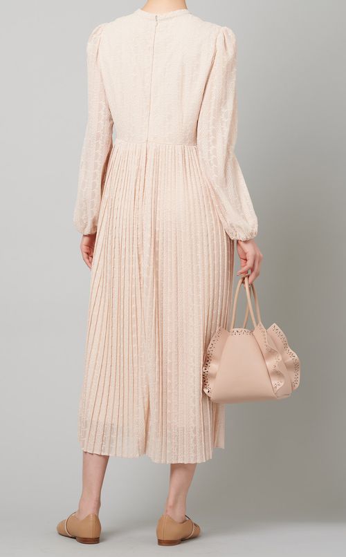 ボウタイ刺繍プリーツワンピース