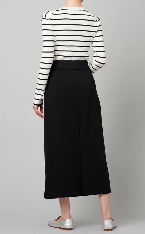 バックベンツフレアロングスカート