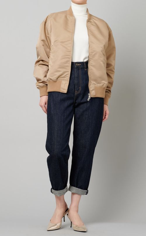 スタジアムジャンパー