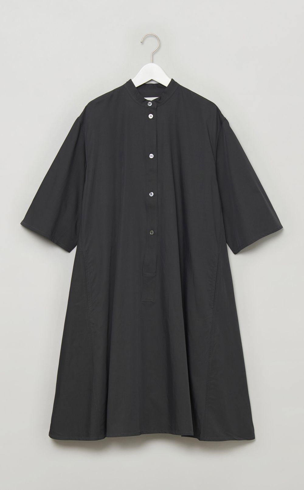 バンドカラー Aラインワンピース