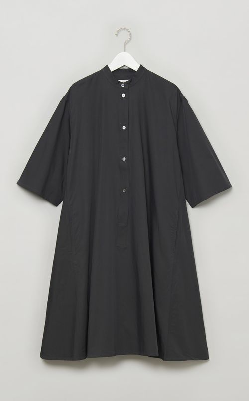 バンドカラー Aラインワンピース