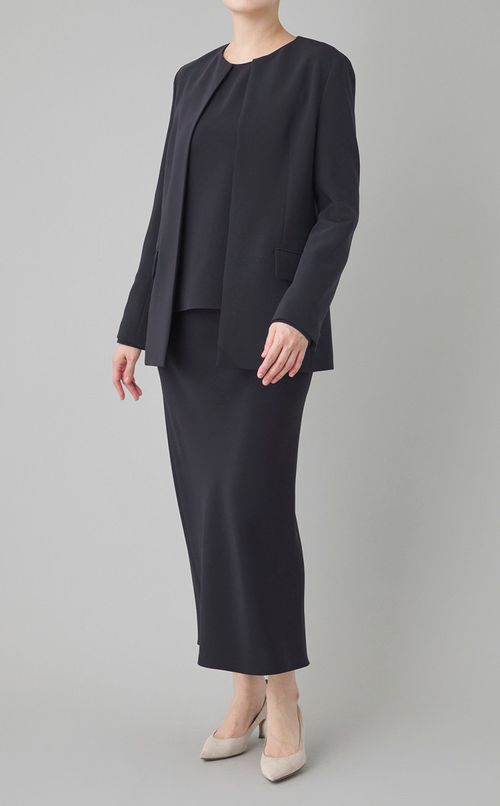 ノーカラークルーネックジャケット