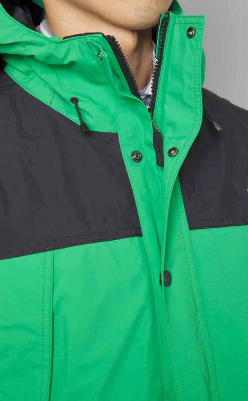 マウンテンライトジャケット