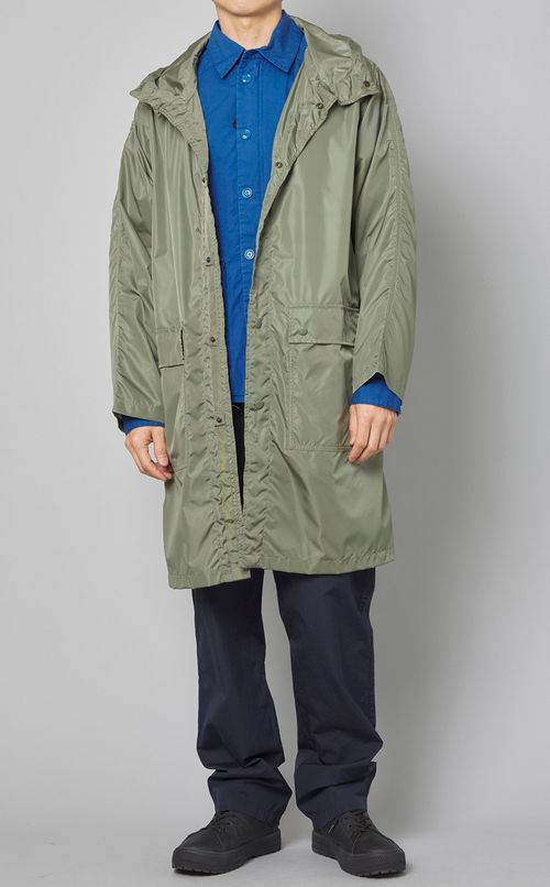 ライトナイロンスノーパーカー