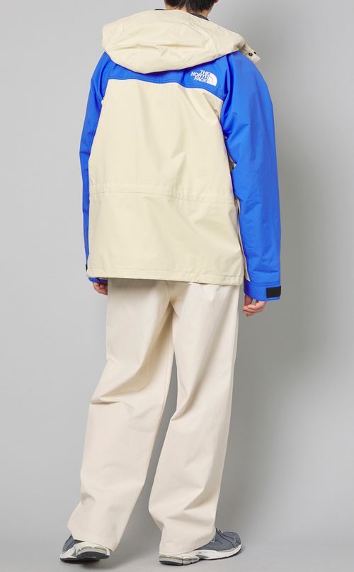 マウンテンライトジャケット