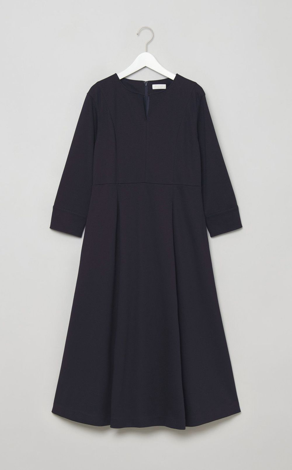 アムンゼンフィットフレアワンピース