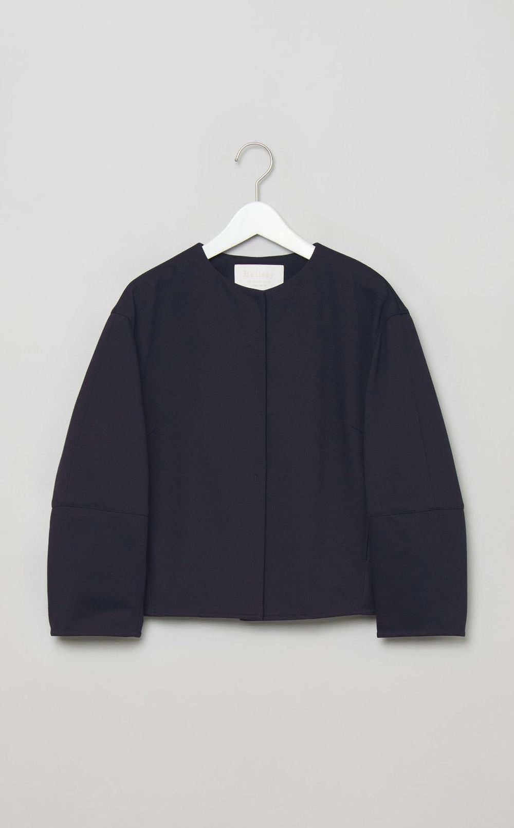 アムンゼンバックペプラムジャケット