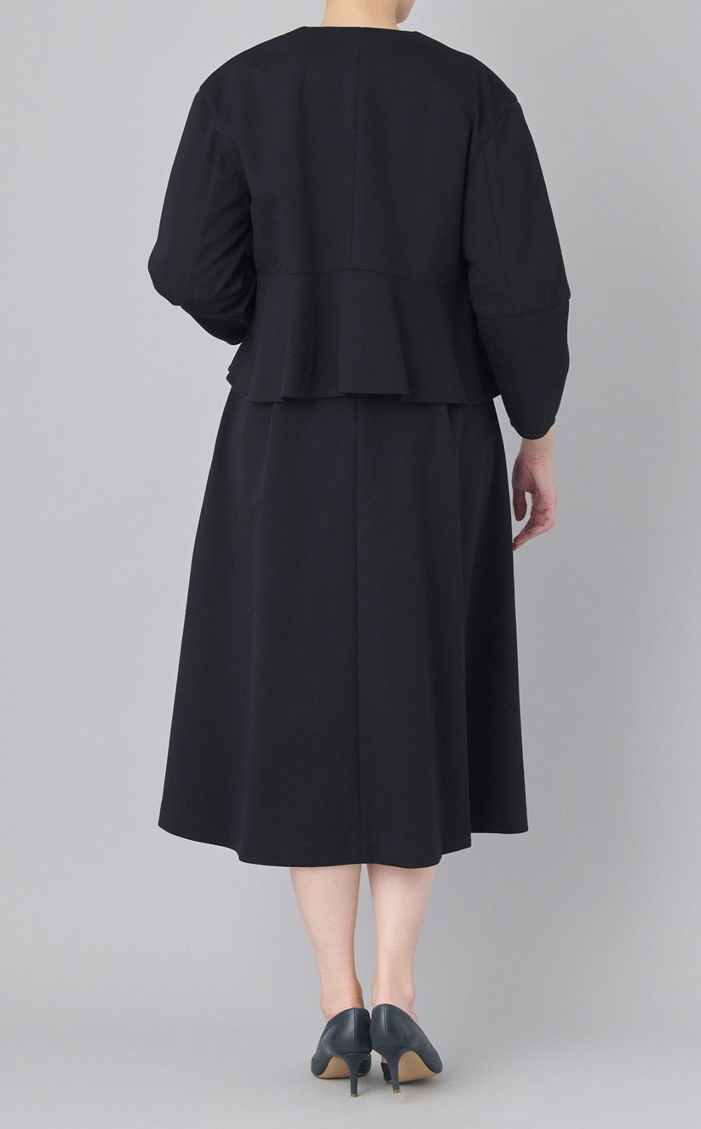 アムンゼンバックペプラムジャケット