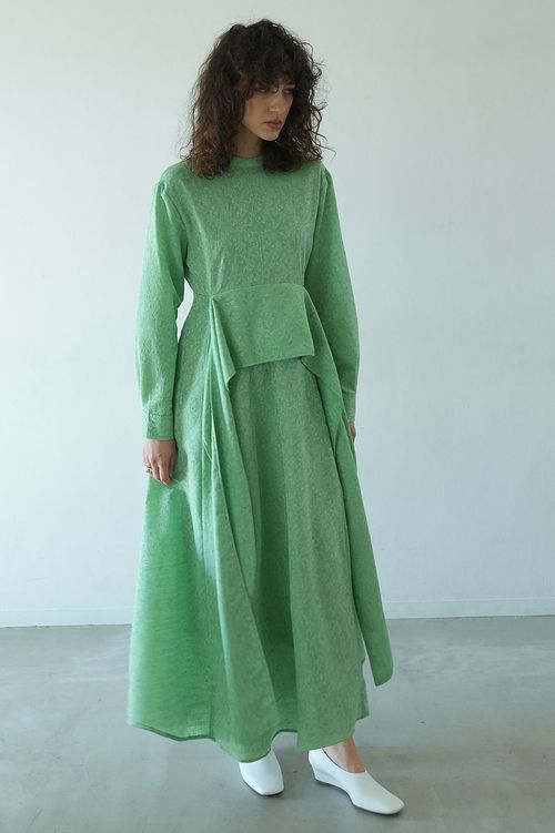 スタンドネックジャガードワンピース