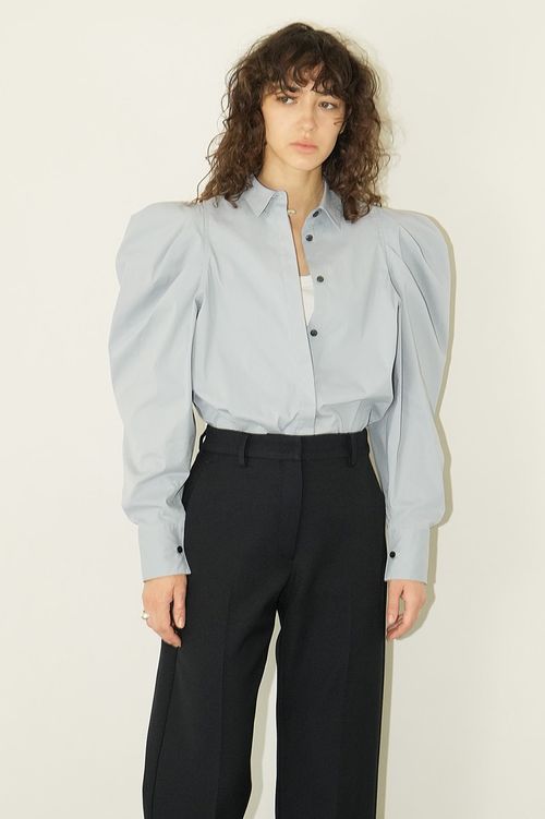 タックボリュームショルダーシャツ