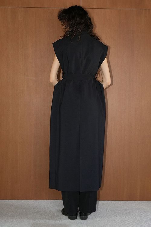 ベルト付ダブルブレステッドジレ