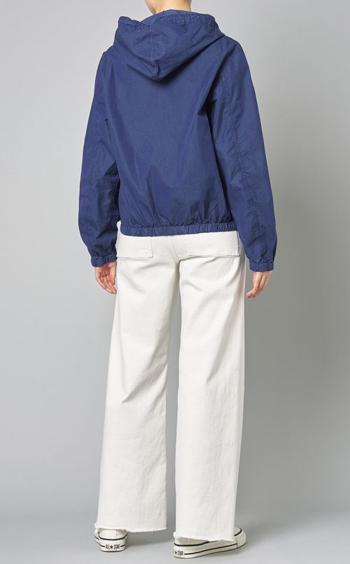 フーディウィンドブレーカー