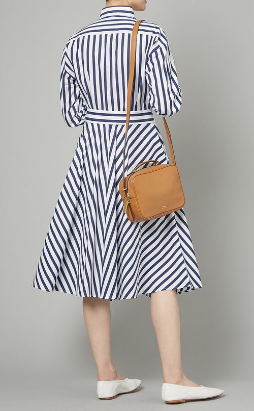 スクエアショルダーバッグ