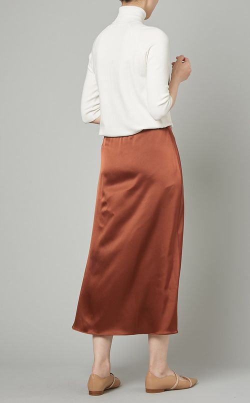 サイドスリットサテンスカート