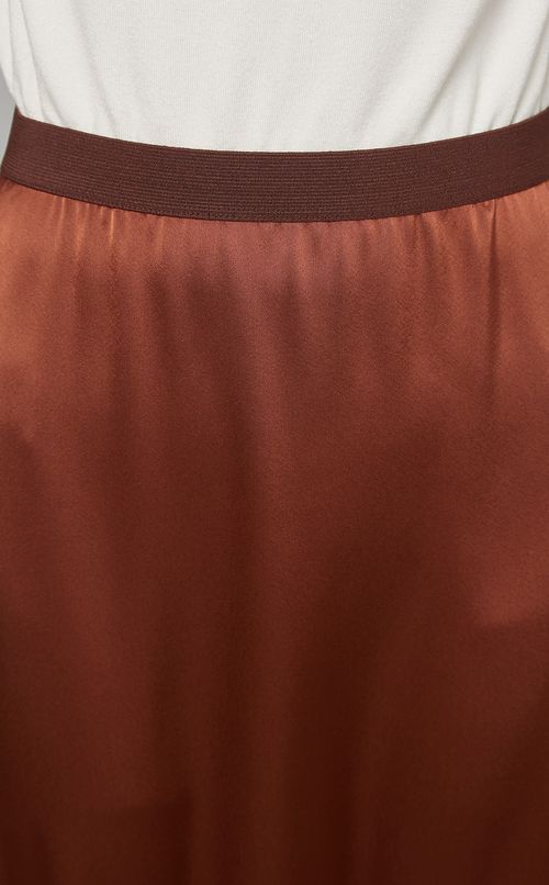 サイドスリットサテンスカート