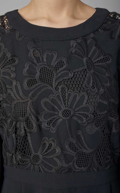 ギュピールレースフレアワンピース