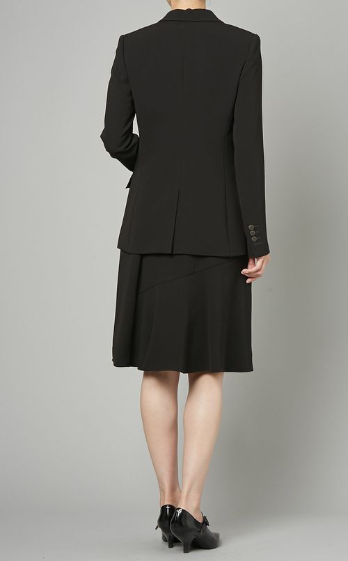 ナローラペルテーラードジャケット