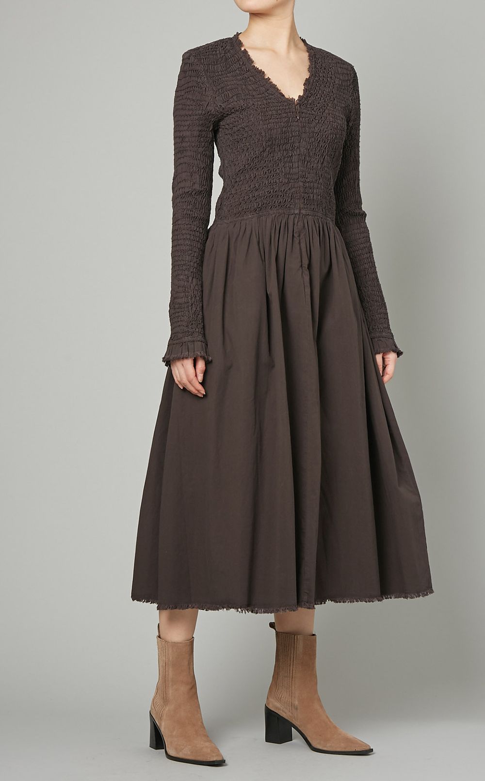 Vネックギャザースリーブワンピース