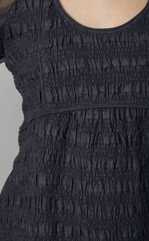 アイレットレースパフスリーブドレス