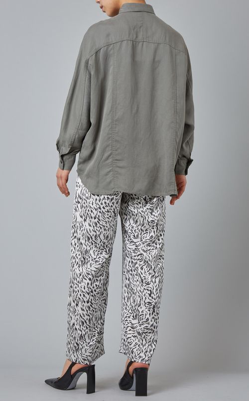 ドルマンスリーブシャツ