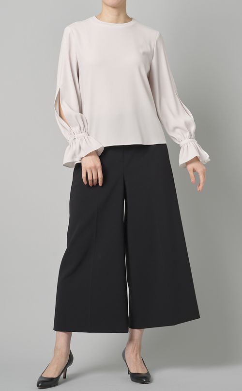 クレープワイドクロップドパンツ