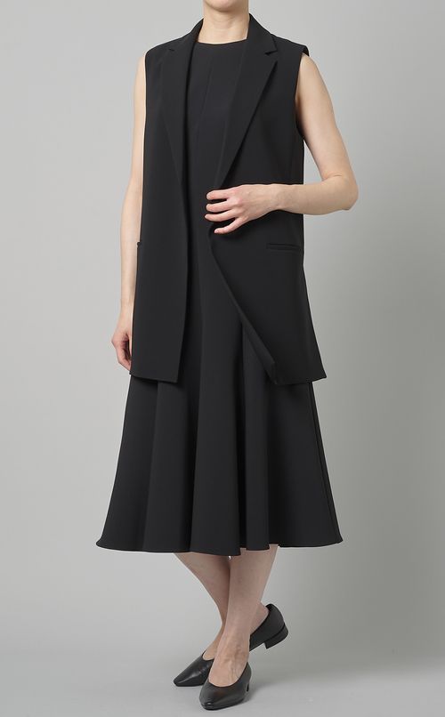 クレープスリーブレスロングドレス