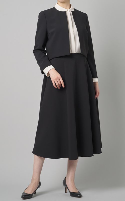 クレープラウンドフレアスカート