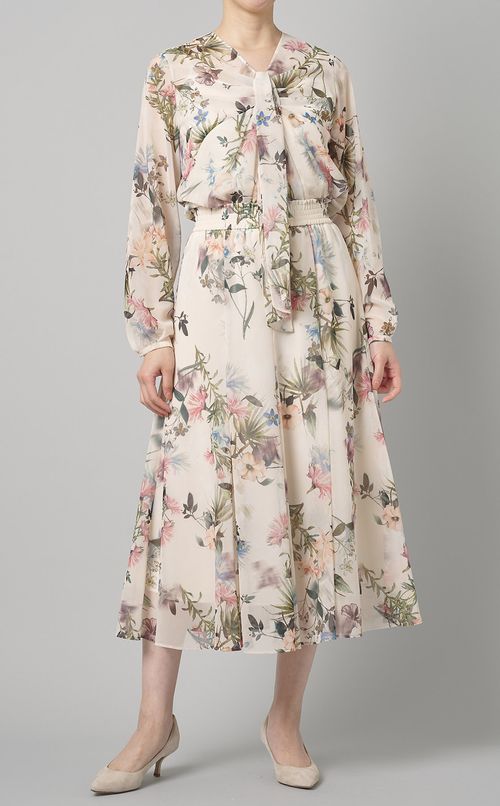 シアーフラワープリントブラウス