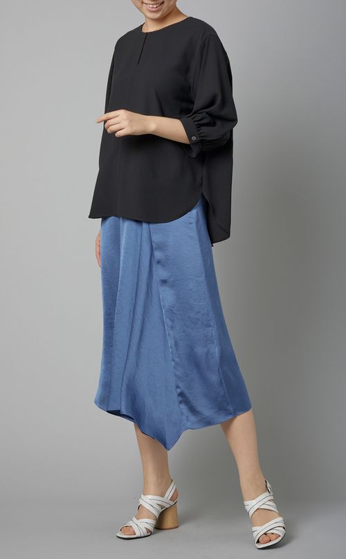 クラッシュサテンアシンメトリースカート