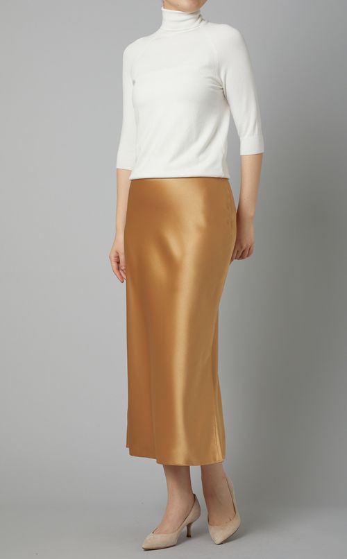 サテンサイドスリットロングスカート