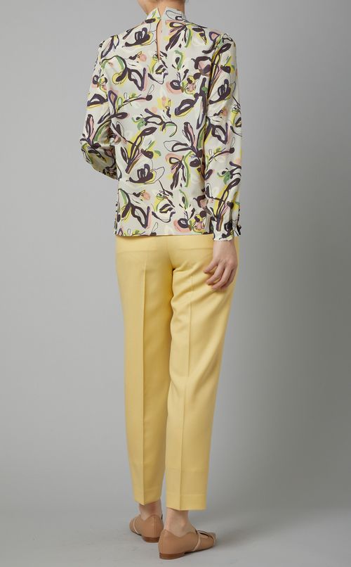 グミフラワースタンドタックブラウス