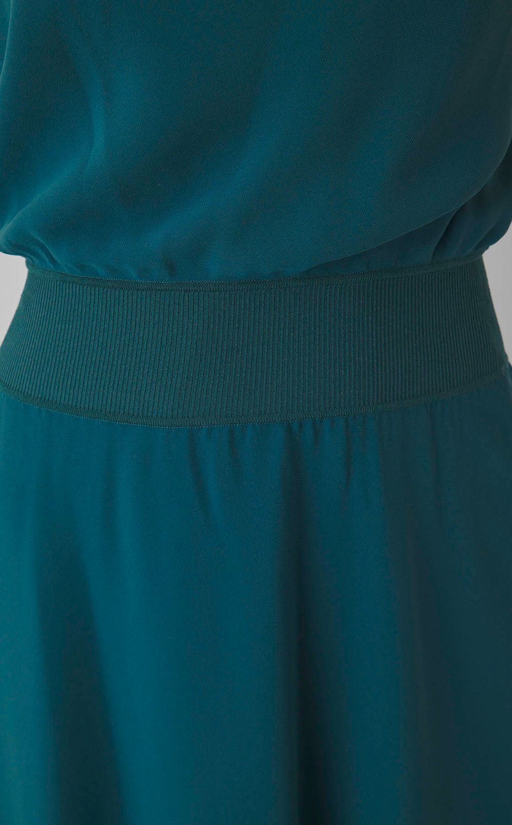 クレープキャミソールワンピース