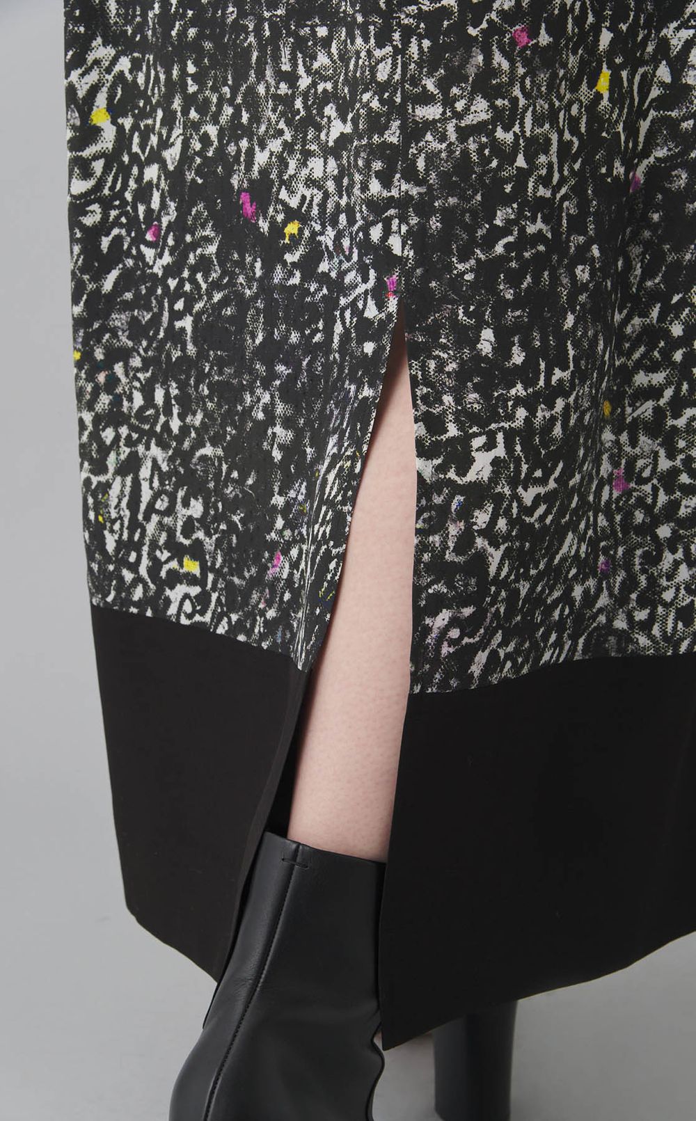 プリントブロックラインスカート