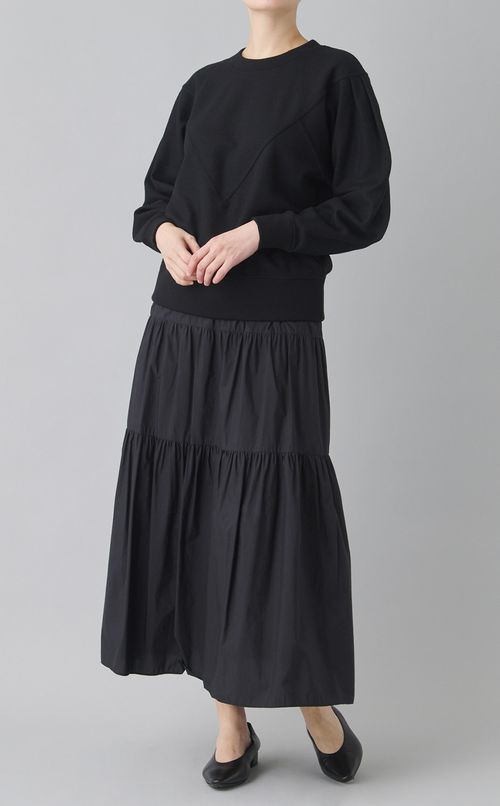 クルーネックタック入りプルオーバー