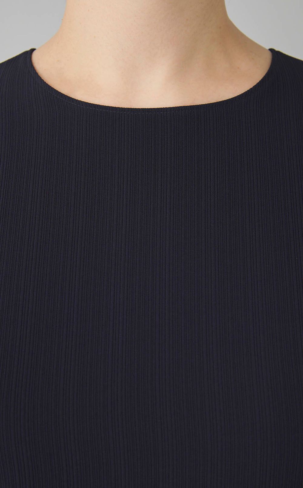 トリアセテートハーフスリーブブラウス