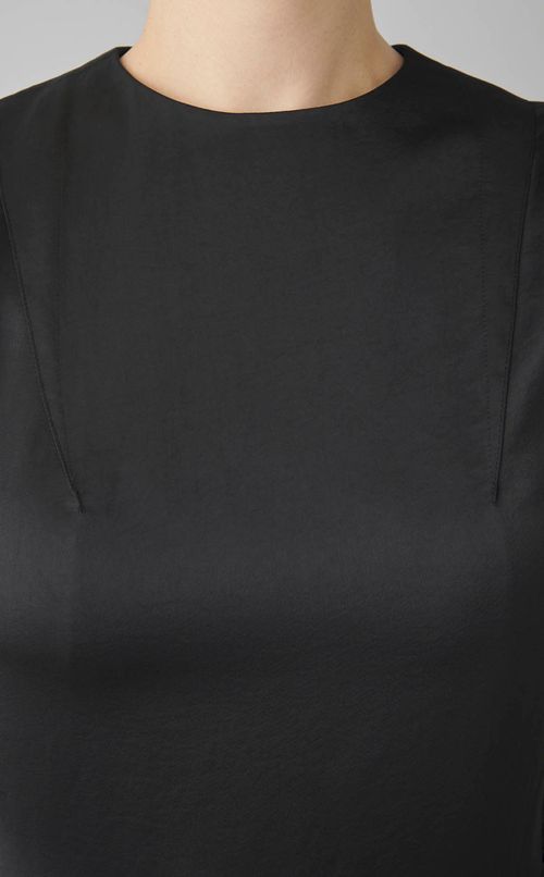 ウエストギャザードレス