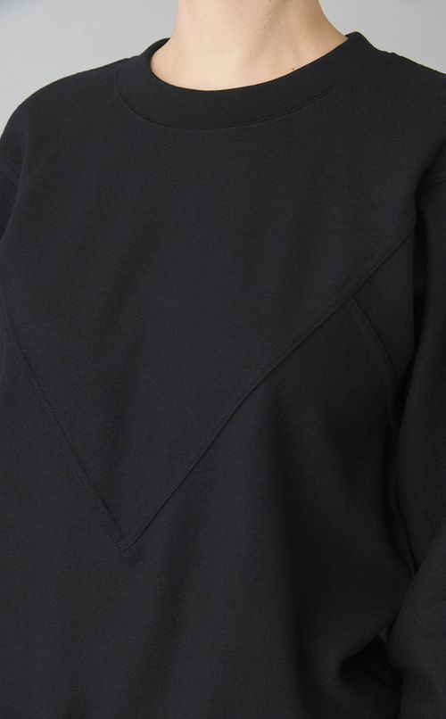 クルーネックタック入りプルオーバー